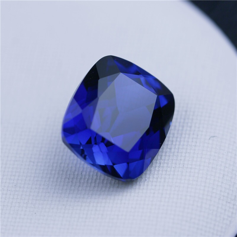 坦桑石蓝蓝宝石珠宝戒面硬度过测钻笔长方枕形珠宝奇石
