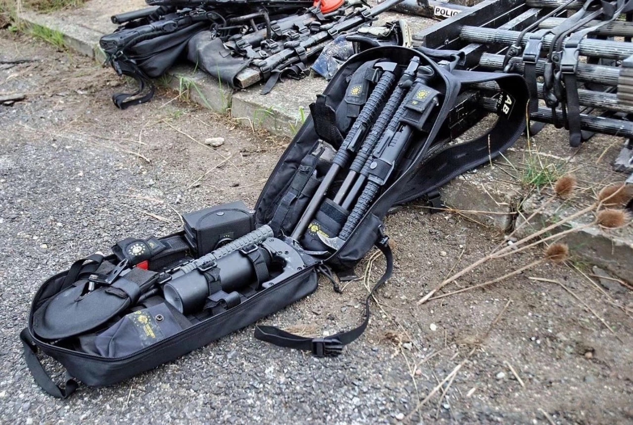 铁竞正品ESP阻力棍战术套装组合型机械甩棍多功能折叠破拆工具钳