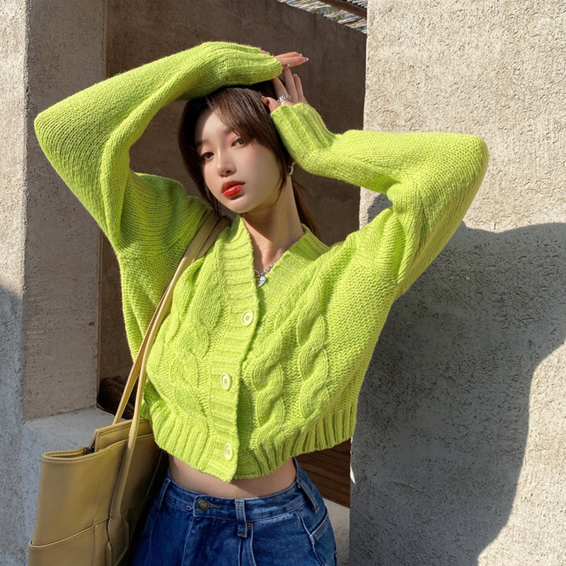 V领毛衣复古日系慵懒女装秋冬新款气质针织开衫外套麻花短款上衣