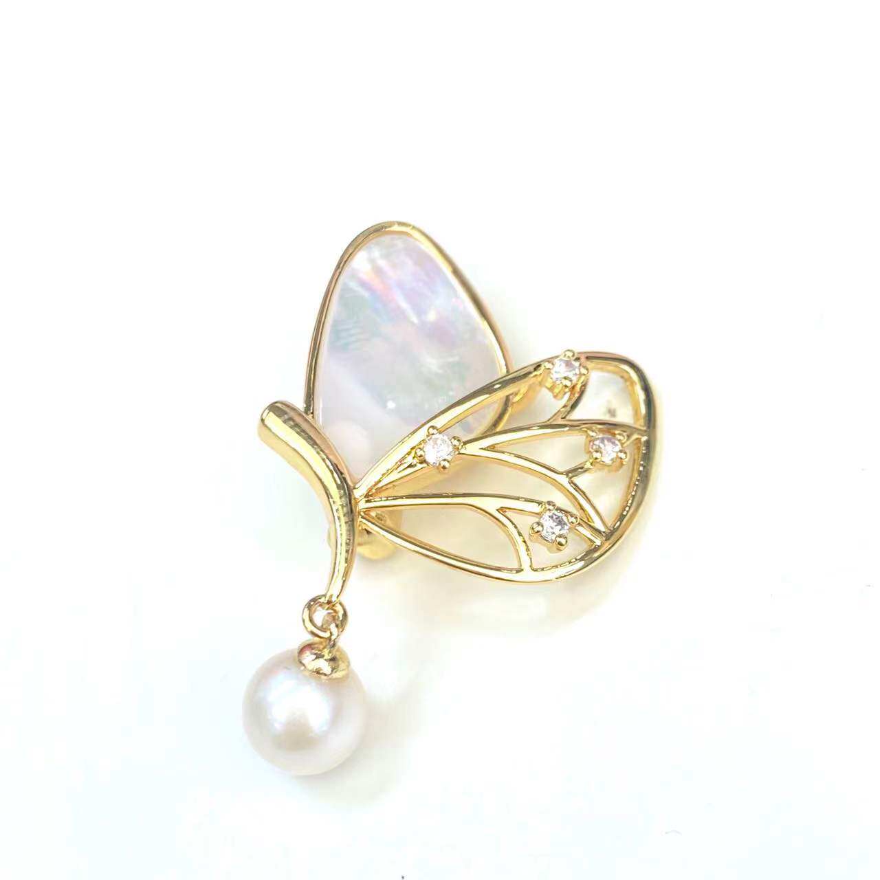 香港水晶7mm14k胸针珍珠淡水蝴蝶侧边奥地利贝母胸饰