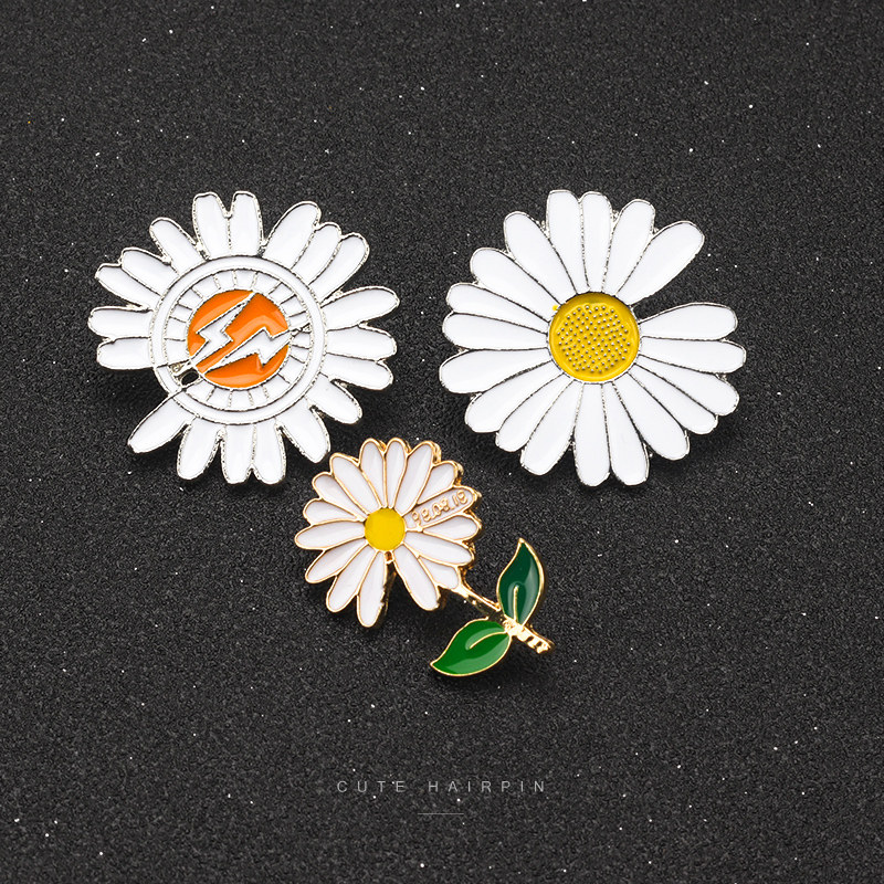 权志龙小雏菊胸针个性高档情侣日系徽章别针包包胸针