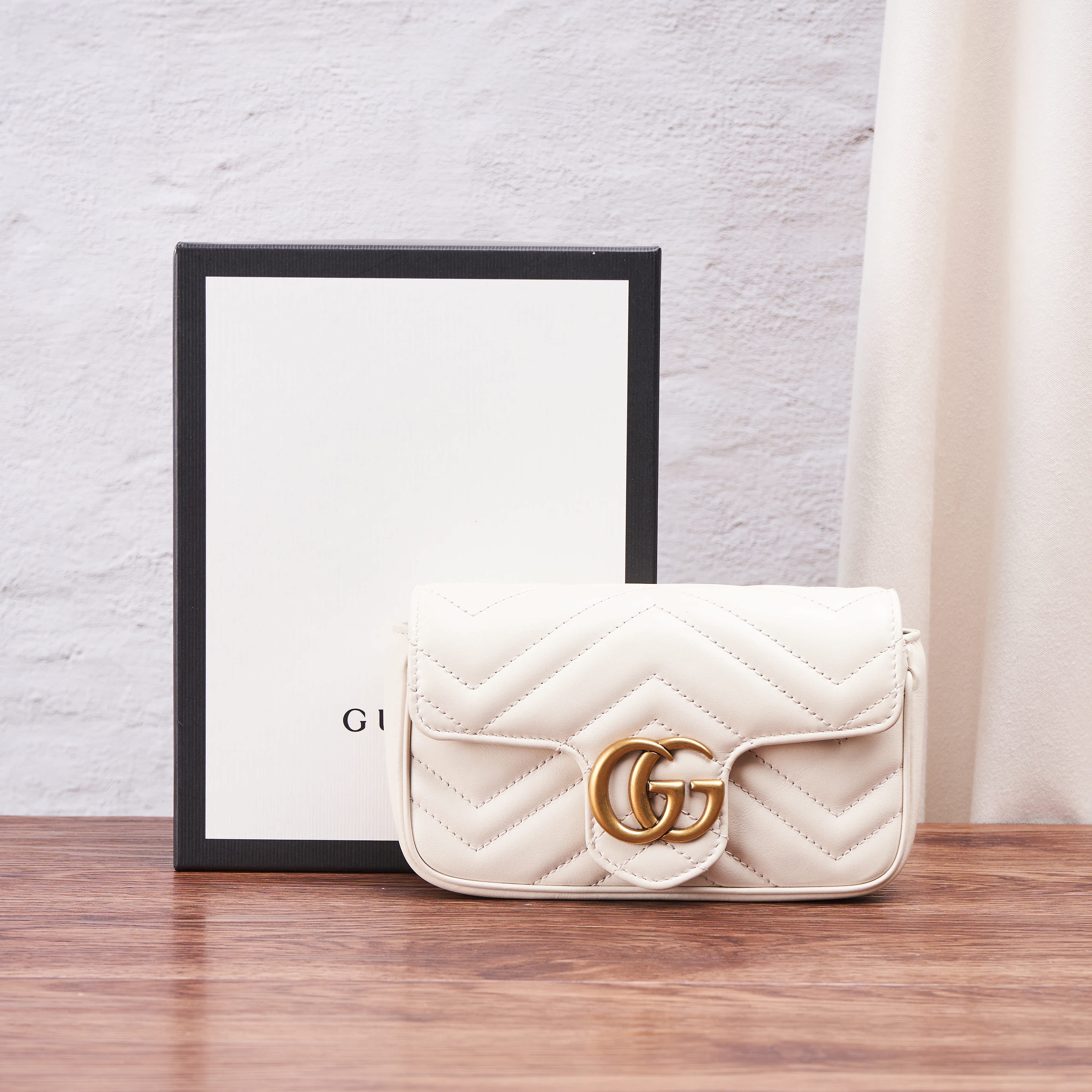 临时准新古驰gucci马蒙supermini公价6800女士包袋