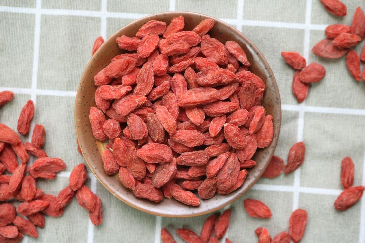 枸杞足干颜色新鲜宁夏两头尖白修长饱满糖分枸杞