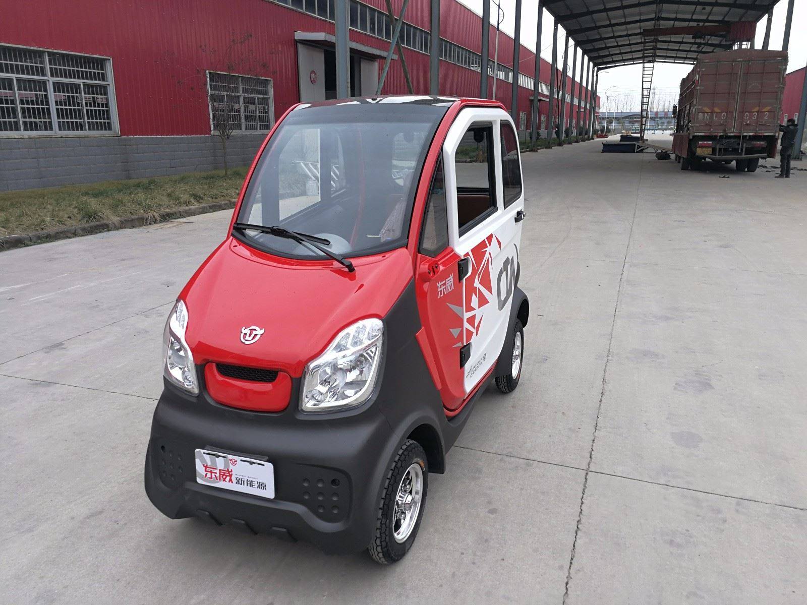 四轮电动车东威q3三轮a6l三轮车a8l玻璃原装更多电动车零