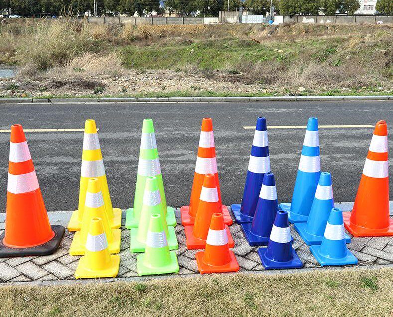 pvc塑料路路障交通设施家用反光警示圆锥迷你彩色路锥