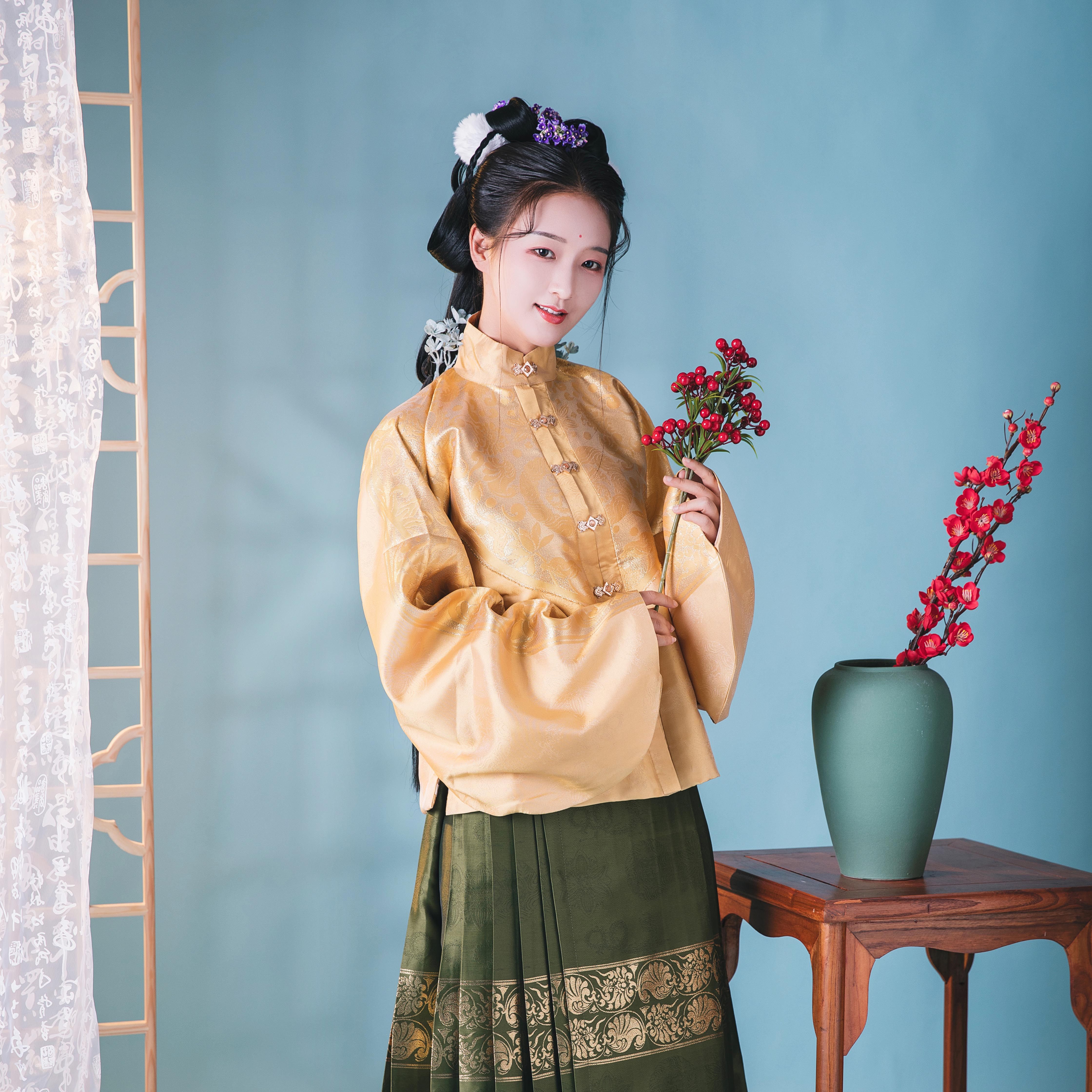 故梦红莲青龙明制织金短袄包邮平价汉服现货古风外衣