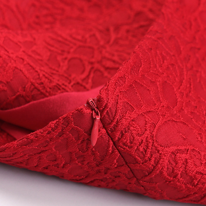 2022年早春新款复古正红红色字裙女人味修身气质半身裙