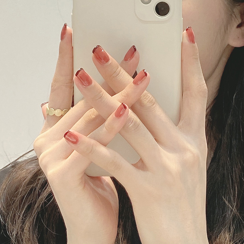 甲油胶2021年新款秋冬流行新年冰透车厘子酒红色指甲油胶光疗美甲