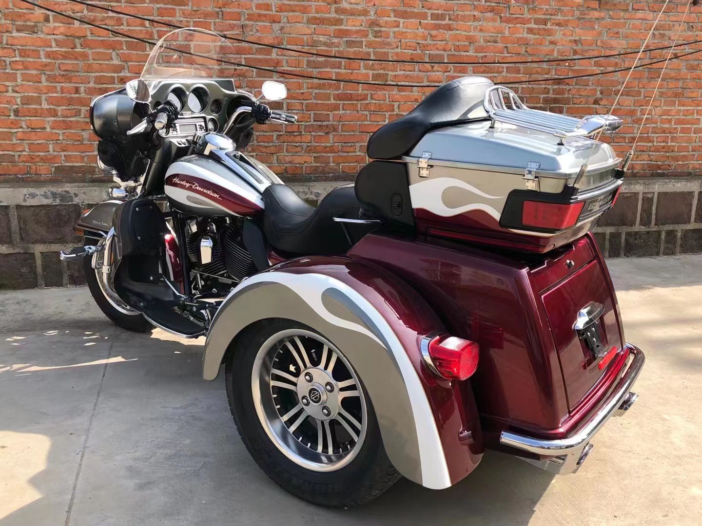 进口复古哈雷滑翔三轮硬汉883n金刚狼排量巡航摩托车整车