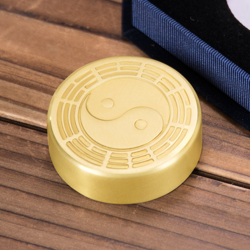 黄铜圆形八卦实心镇纸铜工艺品毛笔书画压纸多功能镇纸