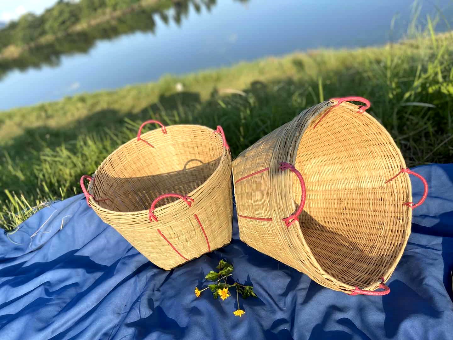 箩筐挑担担子结婚过礼竹编制品圆形扁担编织竹编