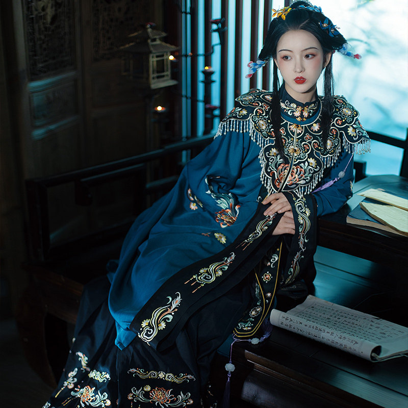 华裳一汉凤凰振羽明制汉服刺绣立领对襟云肩马面裙婚服女春夏古装