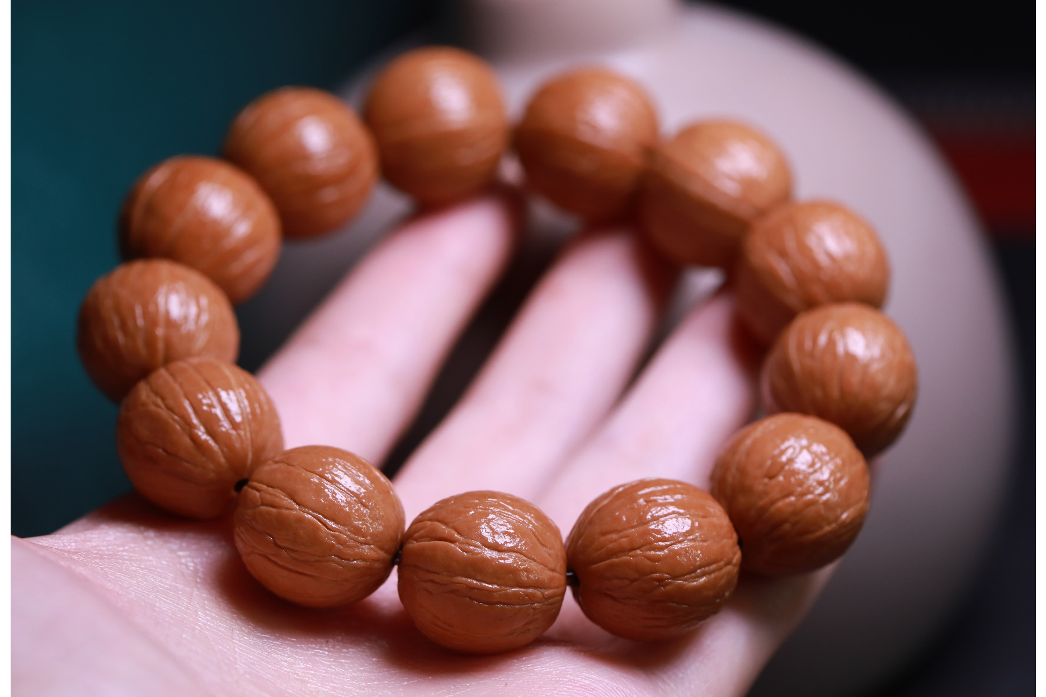 首页 下载app                          精品野生猴头核桃原籽手串