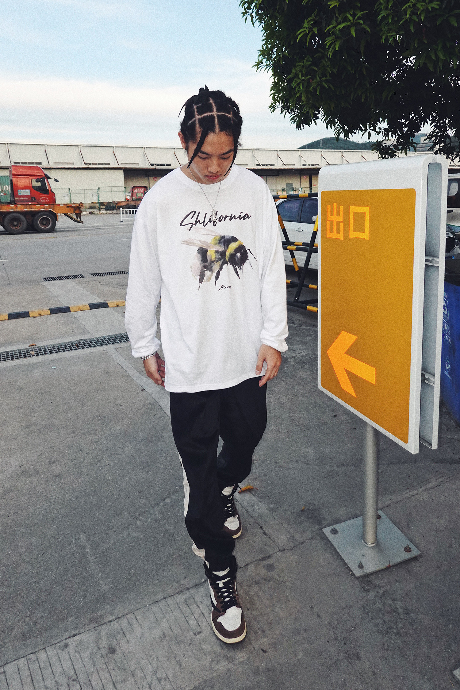 93airway蜜蜂长袖秋季圆领国潮嘻哈t恤印花潮牌情侣宽