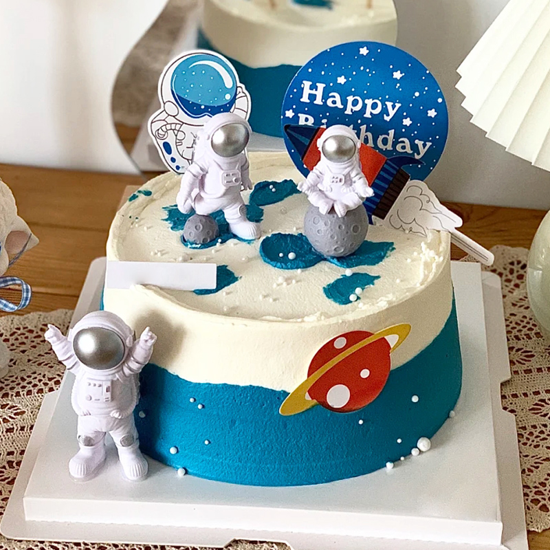 网红创意定制太空人宇航员儿童摆件生日蛋糕全国同城新鲜生日蛋糕