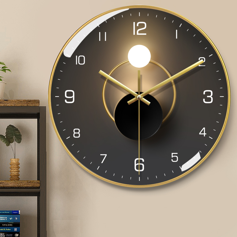 北欧挂钟客厅现代钟表挂墙静音石英钟家用时钟大厅时尚轻奢挂表