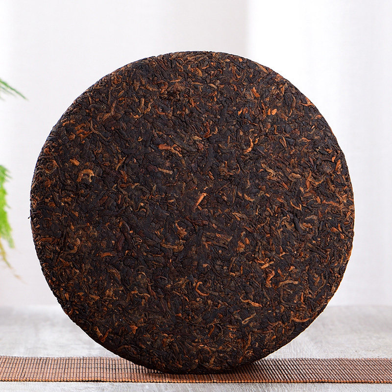 滇友云南2019年班章普洱茶古树金芽熟茶饼昆明干仓代用