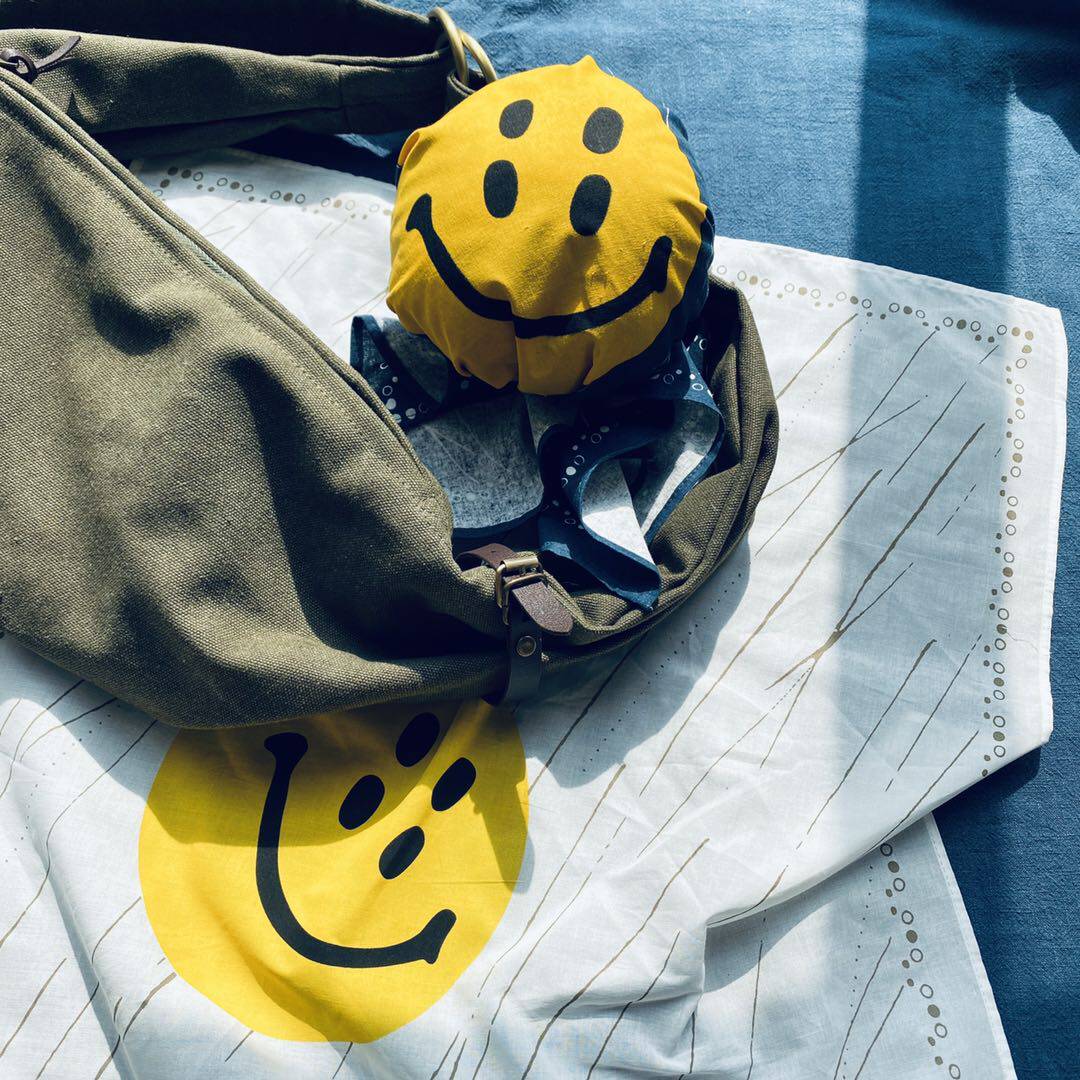 kapital平田和宏晴天娃娃方巾日系复古四目笑脸潮流围巾