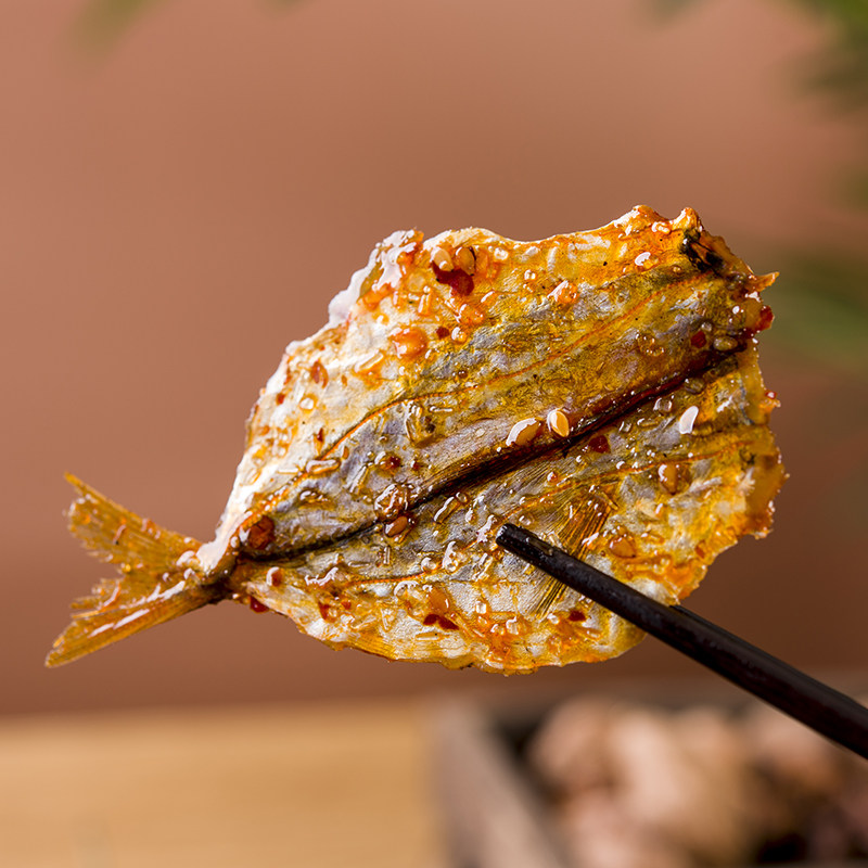 香龙玫瑰鱼绝辣味片片鱼干甜辣型海味即食办公室即食鱼零食