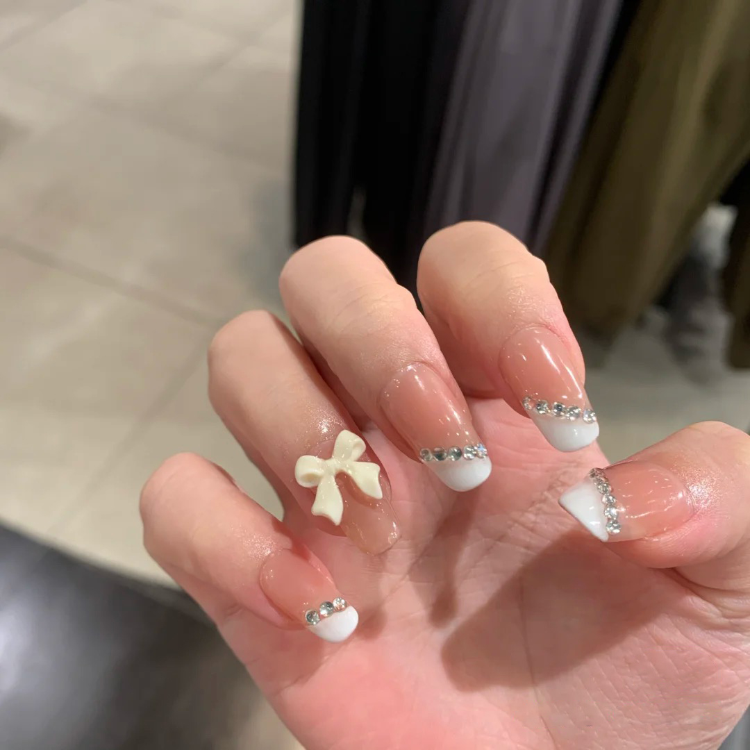 指甲手工光疗美甲成品法式镶钻蝴蝶结温柔新娘美甲工具