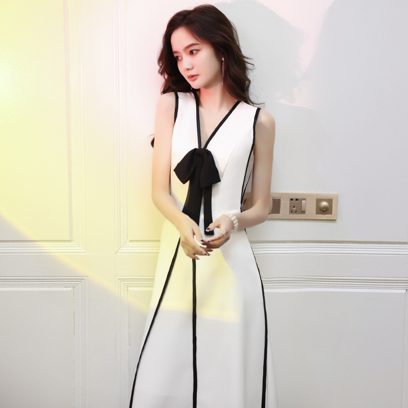 白色晚礼服2022新款高级感轻奢小众高端名媛气质宴会礼服裙女夏季