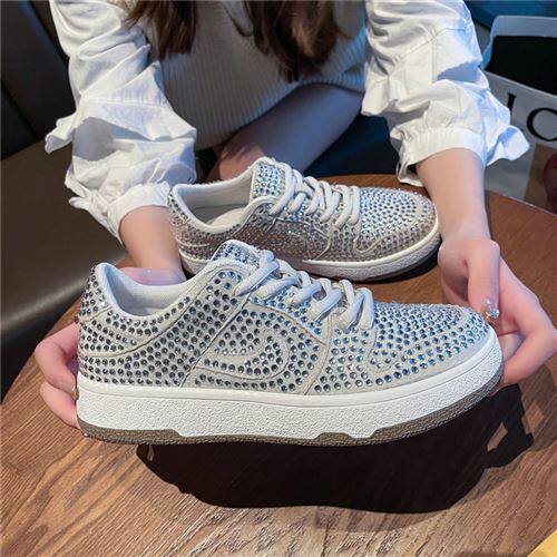 网红勾勾鞋女2020爆款时尚全钻百搭休闲鞋新款单鞋