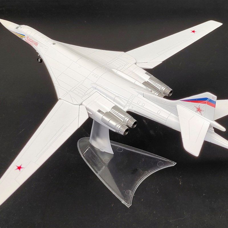 俄罗斯tu-160白天鹅战略轰炸机160n飞机模型合金herpa航模