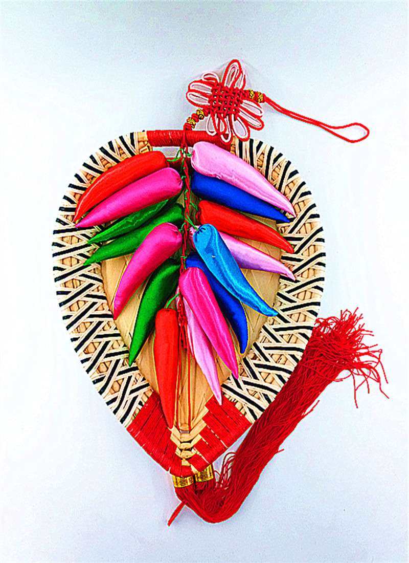 辣椒簸箕挂件彩色挂饰烤肉肉店墙壁装修装修装饰挂饰