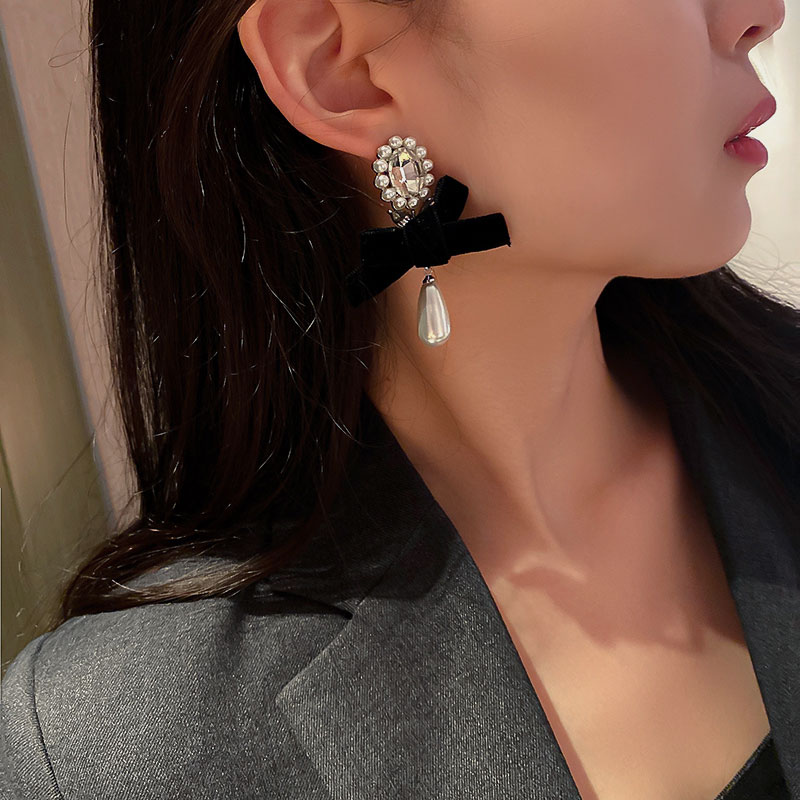 新绒黑色蝴蝶结耳环复古港风赫本洛克珍珠耳坠耳环