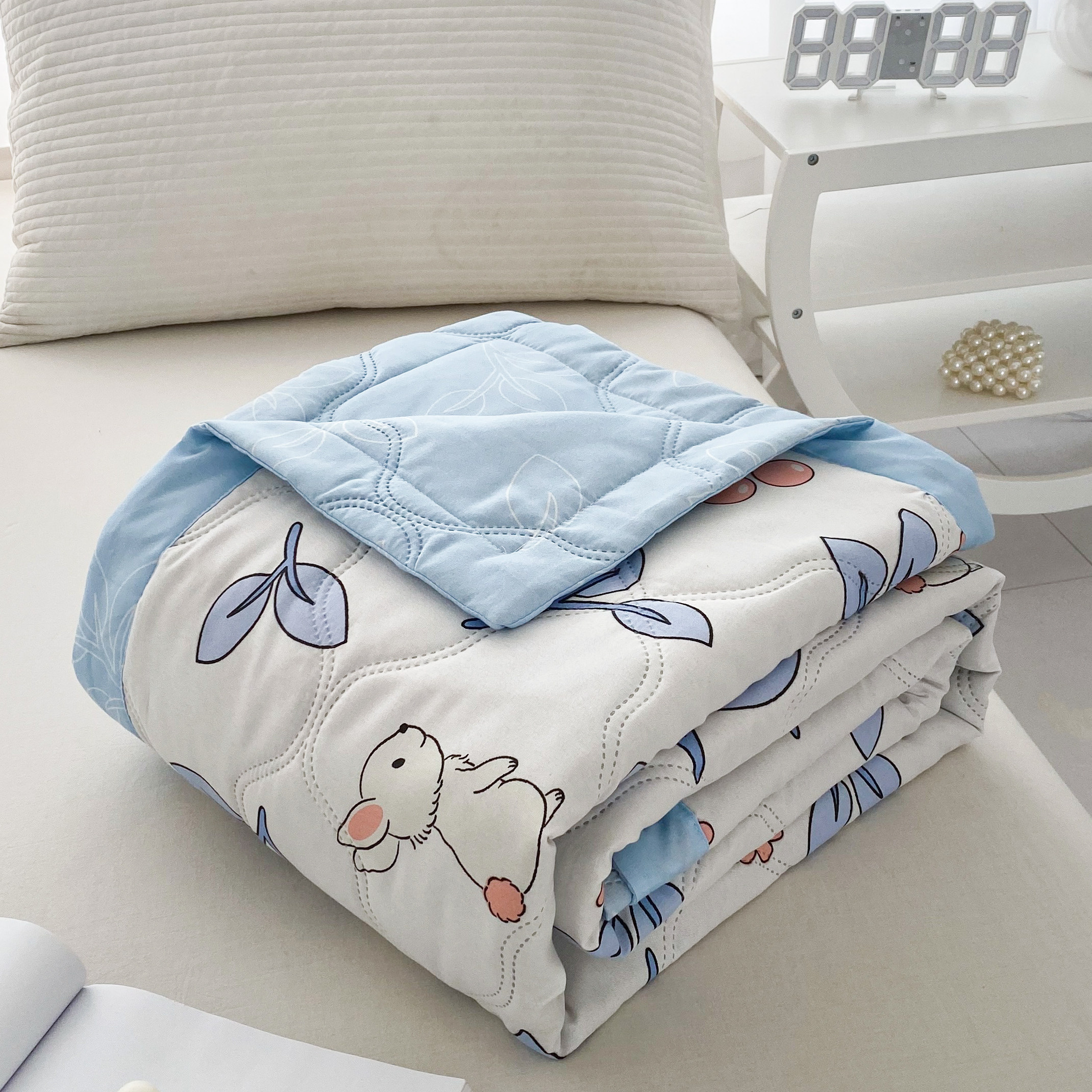 学生宿舍花纹夏凉被亲肤面料空调被