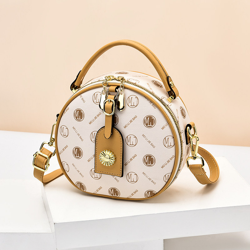 流行小包包包女2021新款时尚圆形包流行简约单肩通用款女包