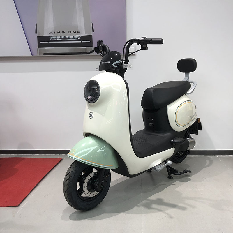 爱玛引擎公里电机max电瓶车露娜时尚电池石墨电动轻便摩托车