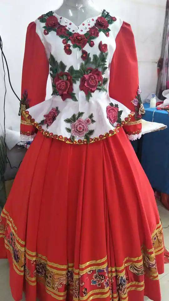 俄罗斯服装表演2020演出舞台女服盛装走秀时装更多舞蹈配饰