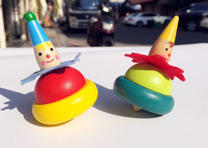 陀螺儿童益智怀旧玩具传统彩色旋转转动木质陀螺