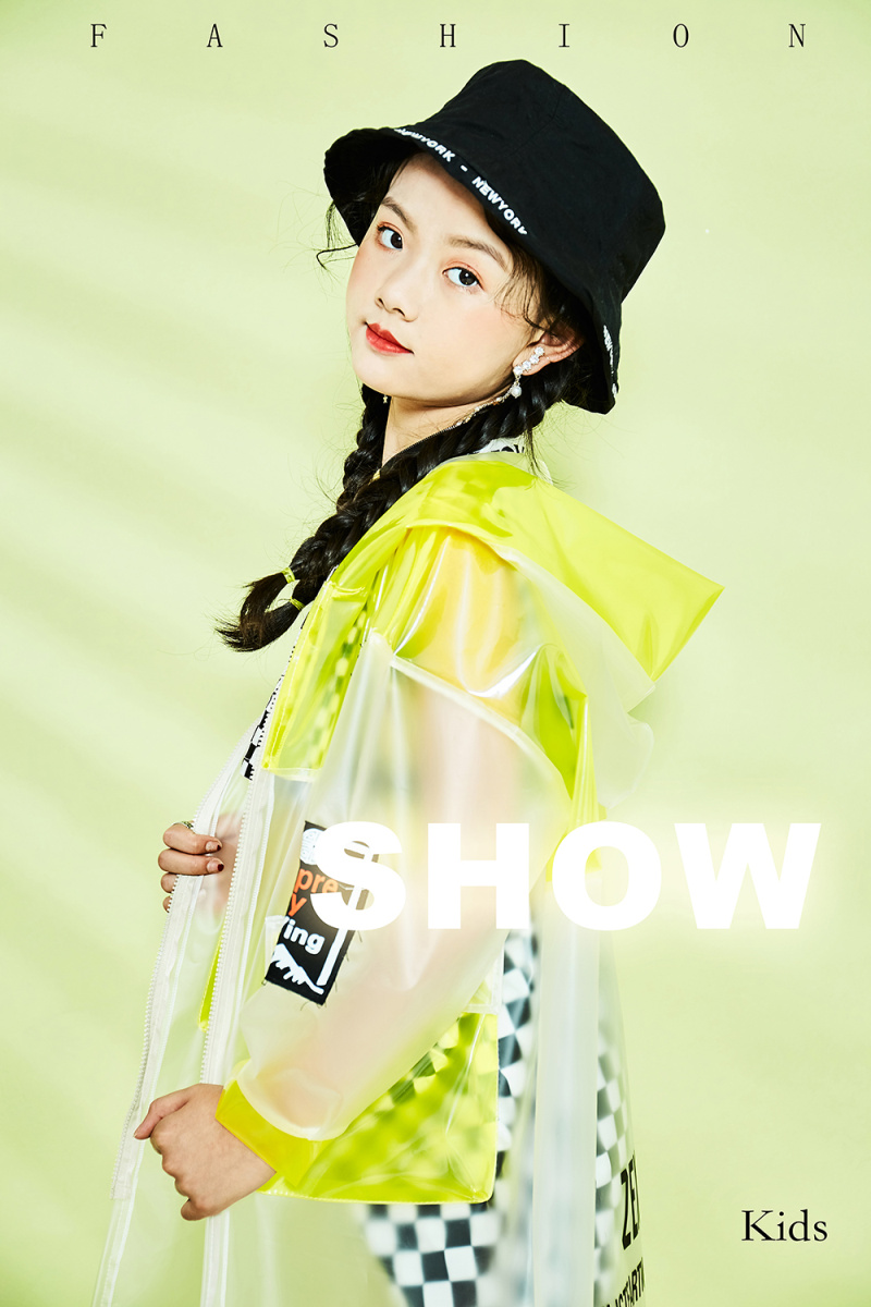 2021新款影楼拍照儿童服装个性嘻哈艺术照摄影国潮主题杂志风服饰