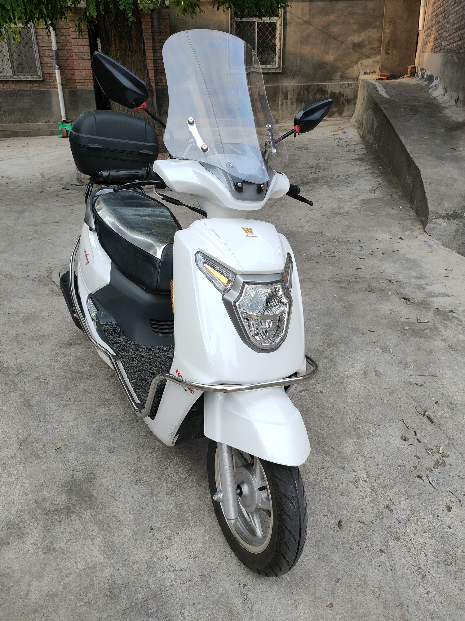 适用豪爵hj125t-32摩托摩托车车前挡风玻璃mboy萌哥摩托车前挡风