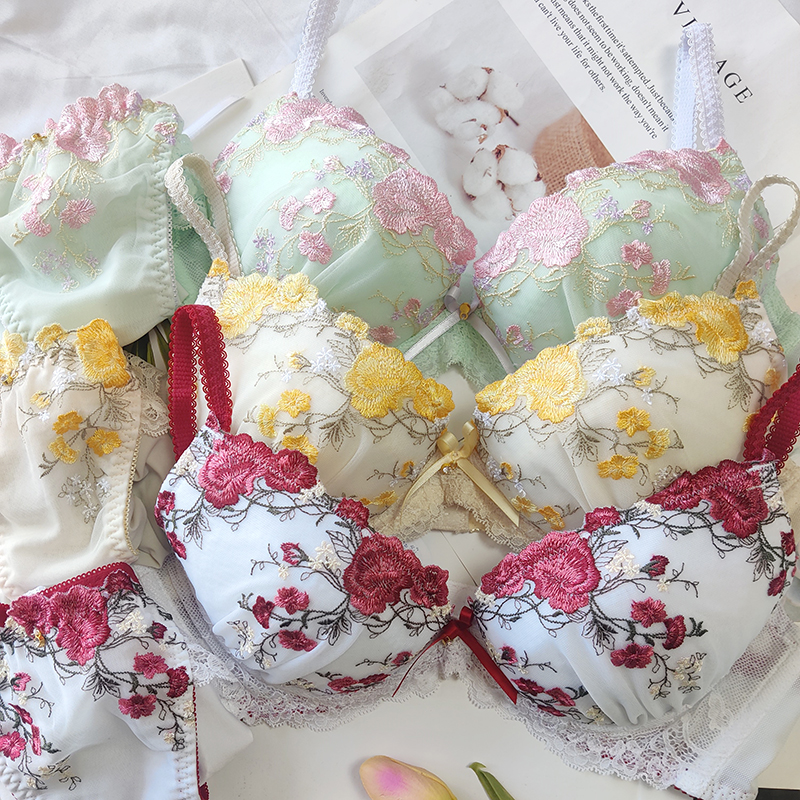 2022年春夏新款日系刺绣花朵内衣套装性感可爱文胸套装
