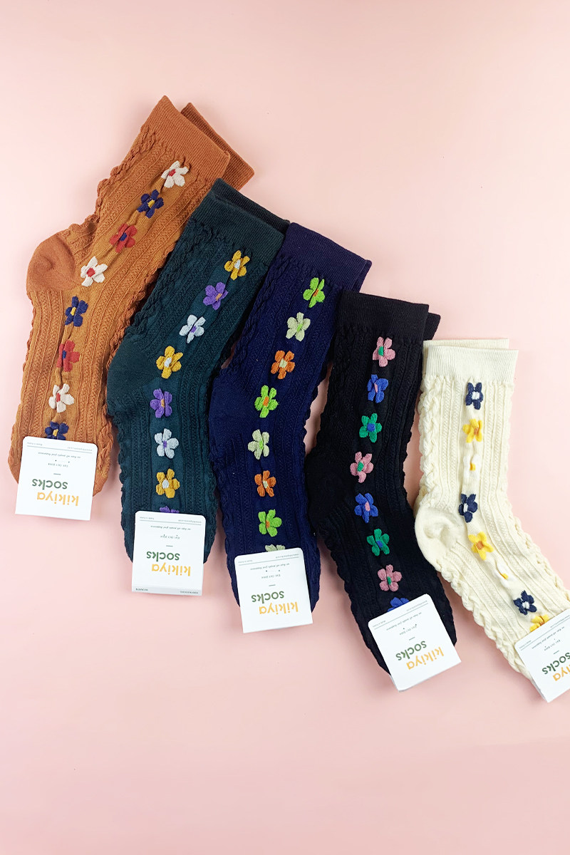 韩国正品东大门代购袜子女时尚中筒织花棉袜吸汗透气花朵长款袜子