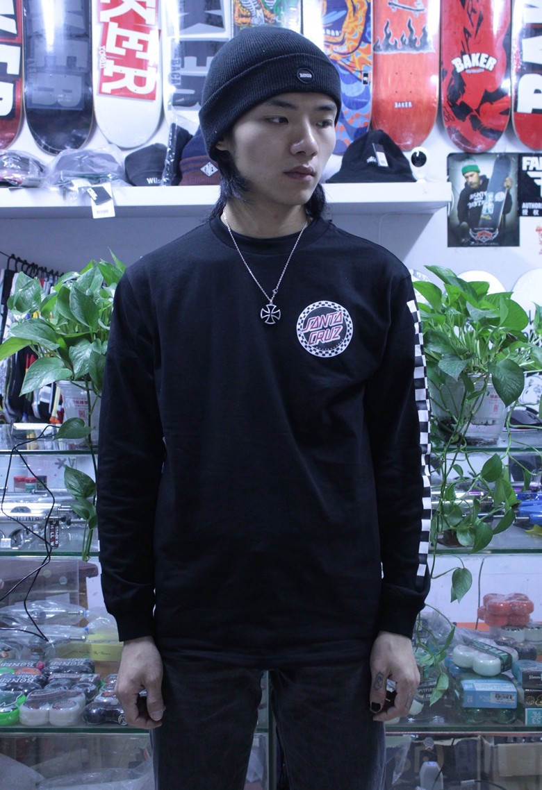 正品santacruz长袖黑白格图图案鬼手t恤