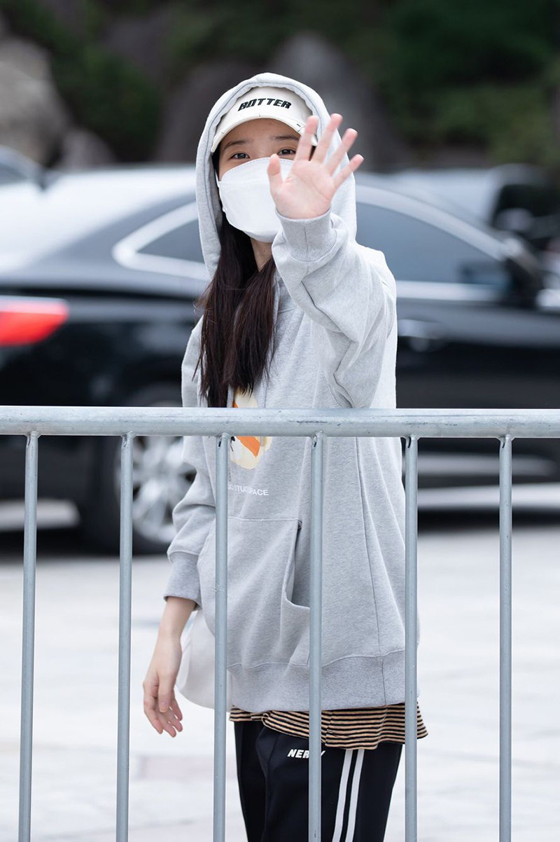 iu宽松情侣男女外套学生帽卫加绒连超火李知恩卫衣