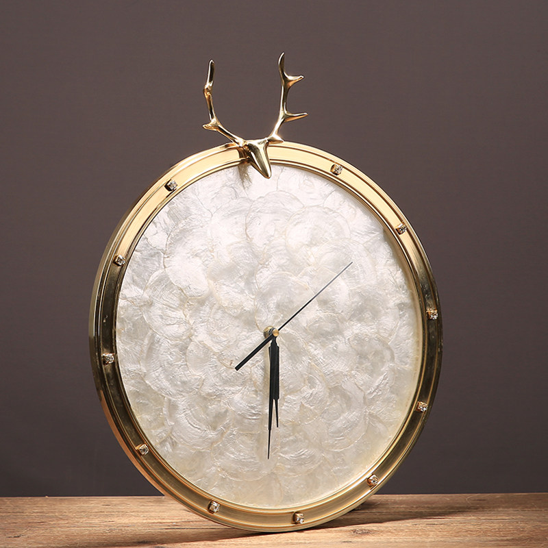 北欧创意石英钟欧式钟表贝壳客厅轻奢钟创意鹿头挂钟