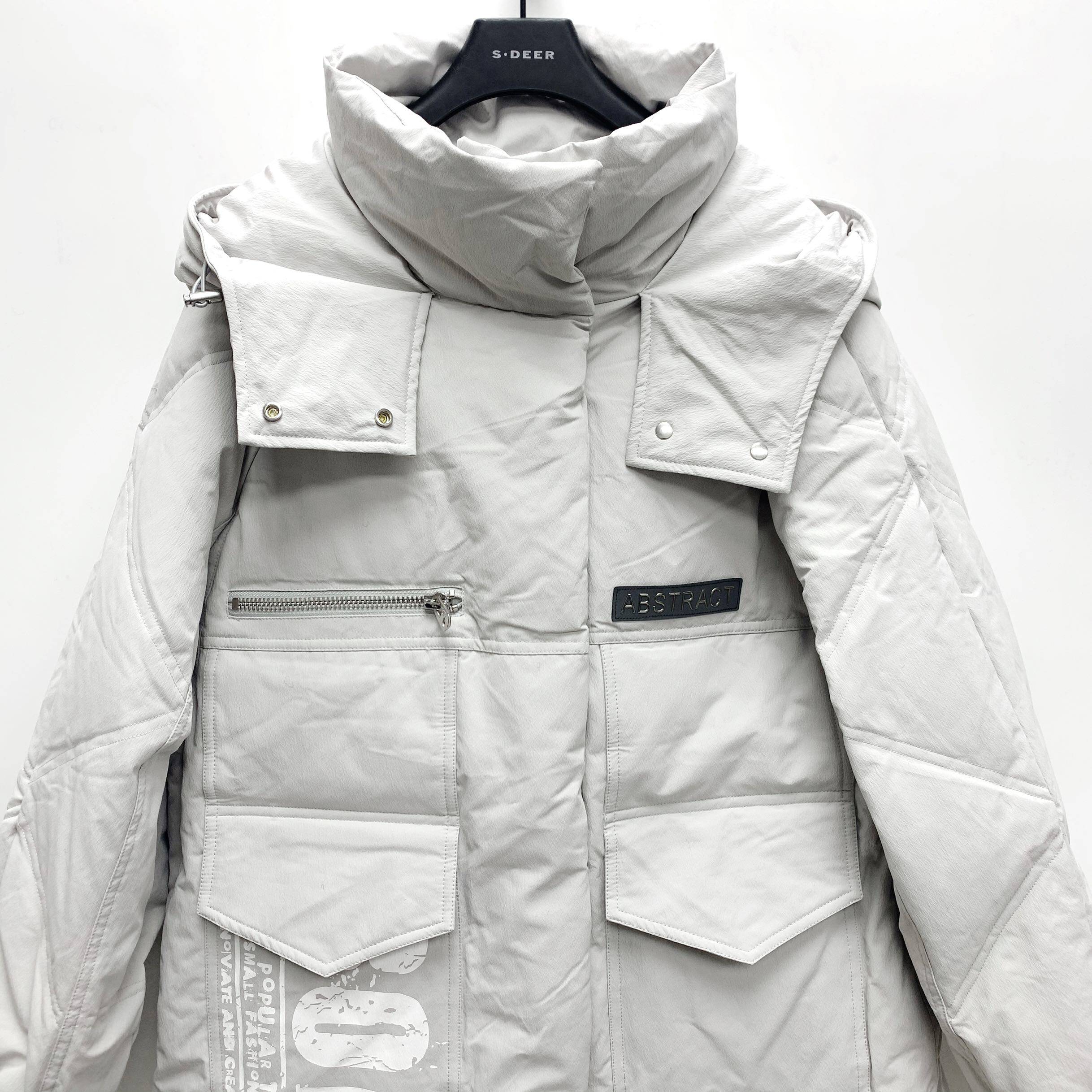 圣迪品牌折扣新款灰色高领连帽口袋长款加厚羽绒服