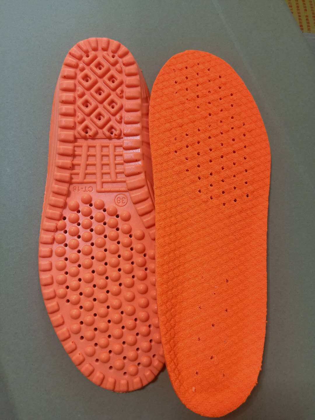 鞋垫军训跑步男跑步羽毛球防滑弹力高弹力奥亚减震鞋垫