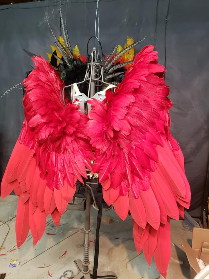 大红红色电动遥控可动伸缩酒吧夜场演出天使之翼翅膀