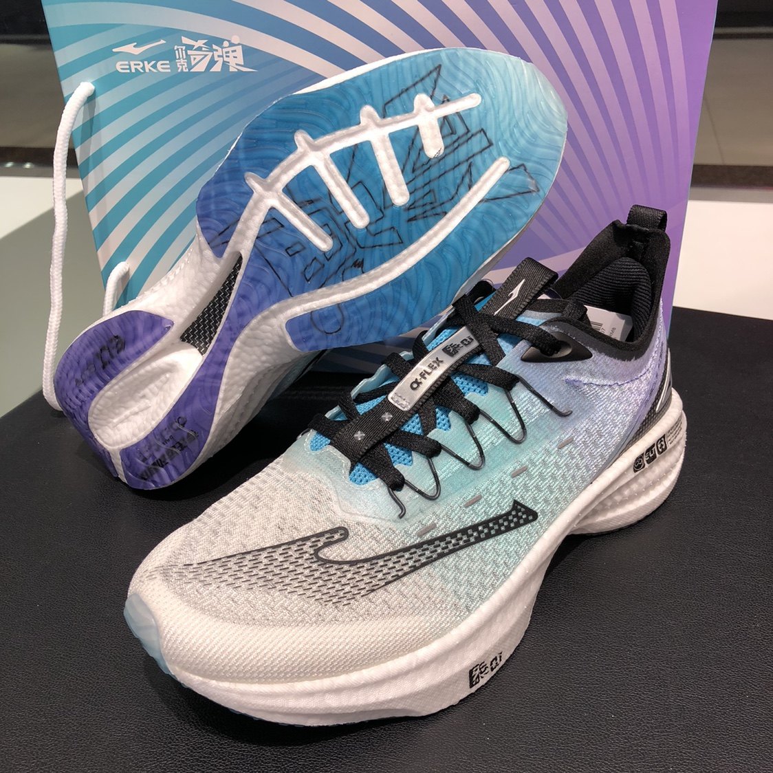 奇弹科技鸿星尔克运动鞋2022夏季新款碳板跑步人工跑步鞋