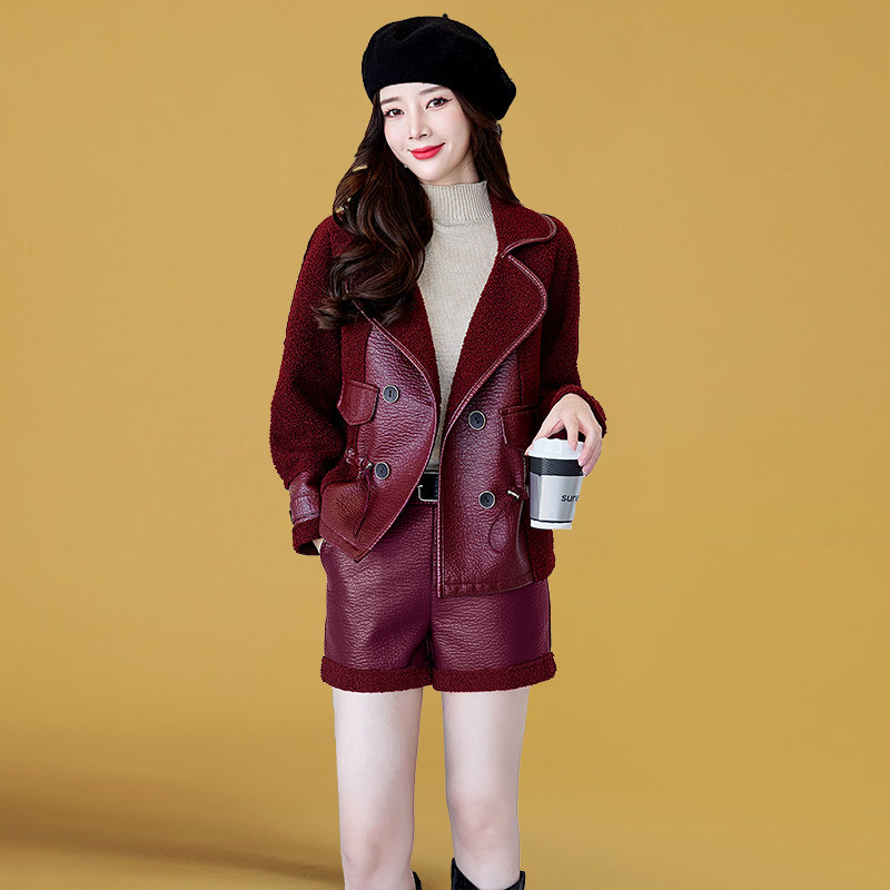 秋冬套装女款2022新款时尚气质洋气冬装小个子加厚皮衣短裤两件套