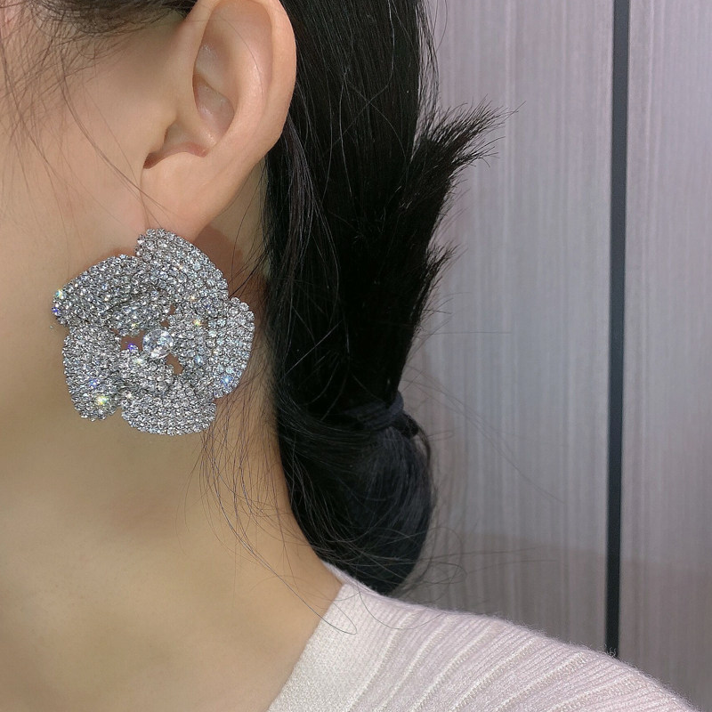 夸张个性耳饰耳坠长款瓣花立体简约气质耳环耳钉