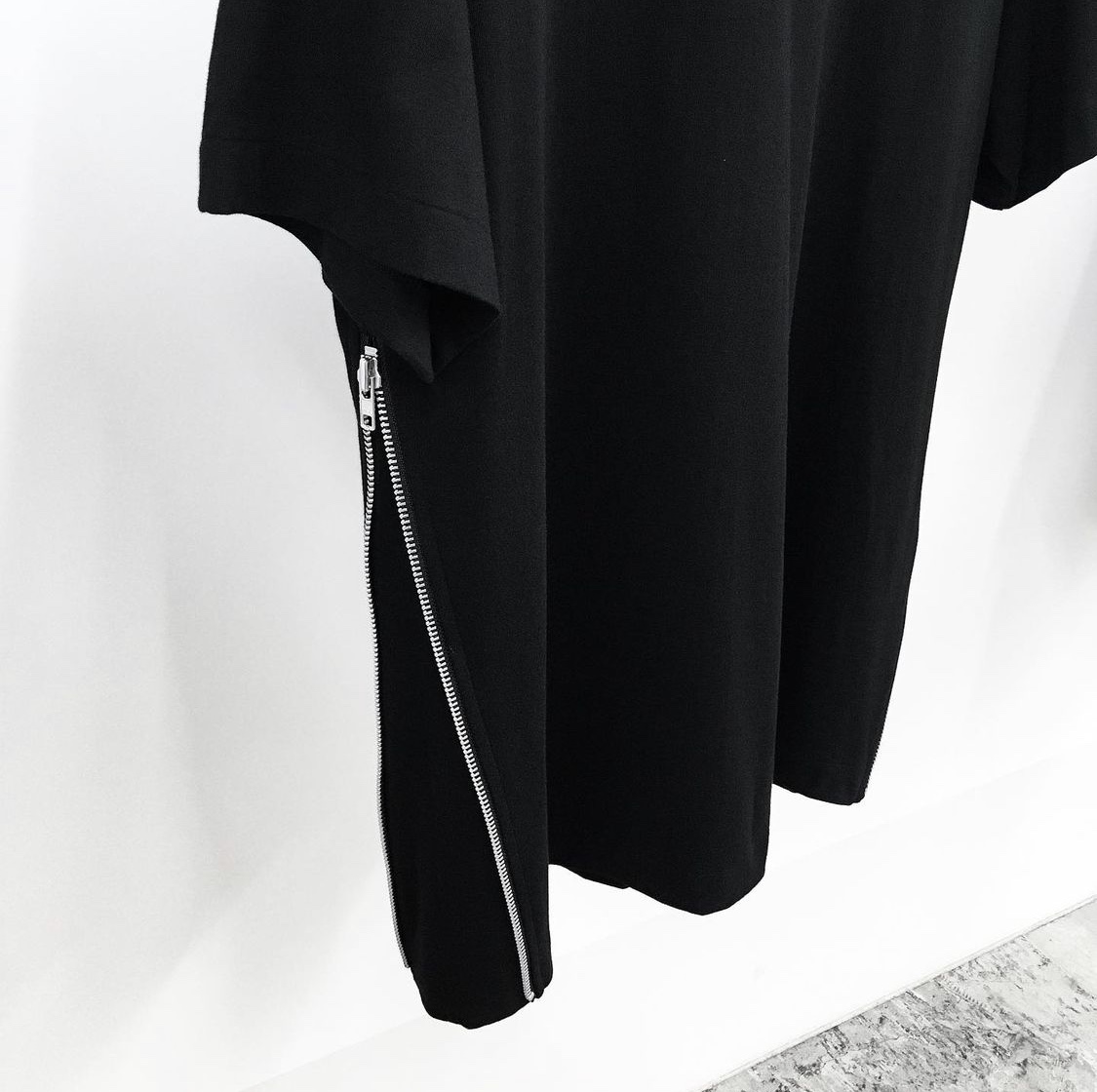 SHELTER / COMME HOMME PLUS 21SS 侧拉链纯黑T恤短袖 版型超正