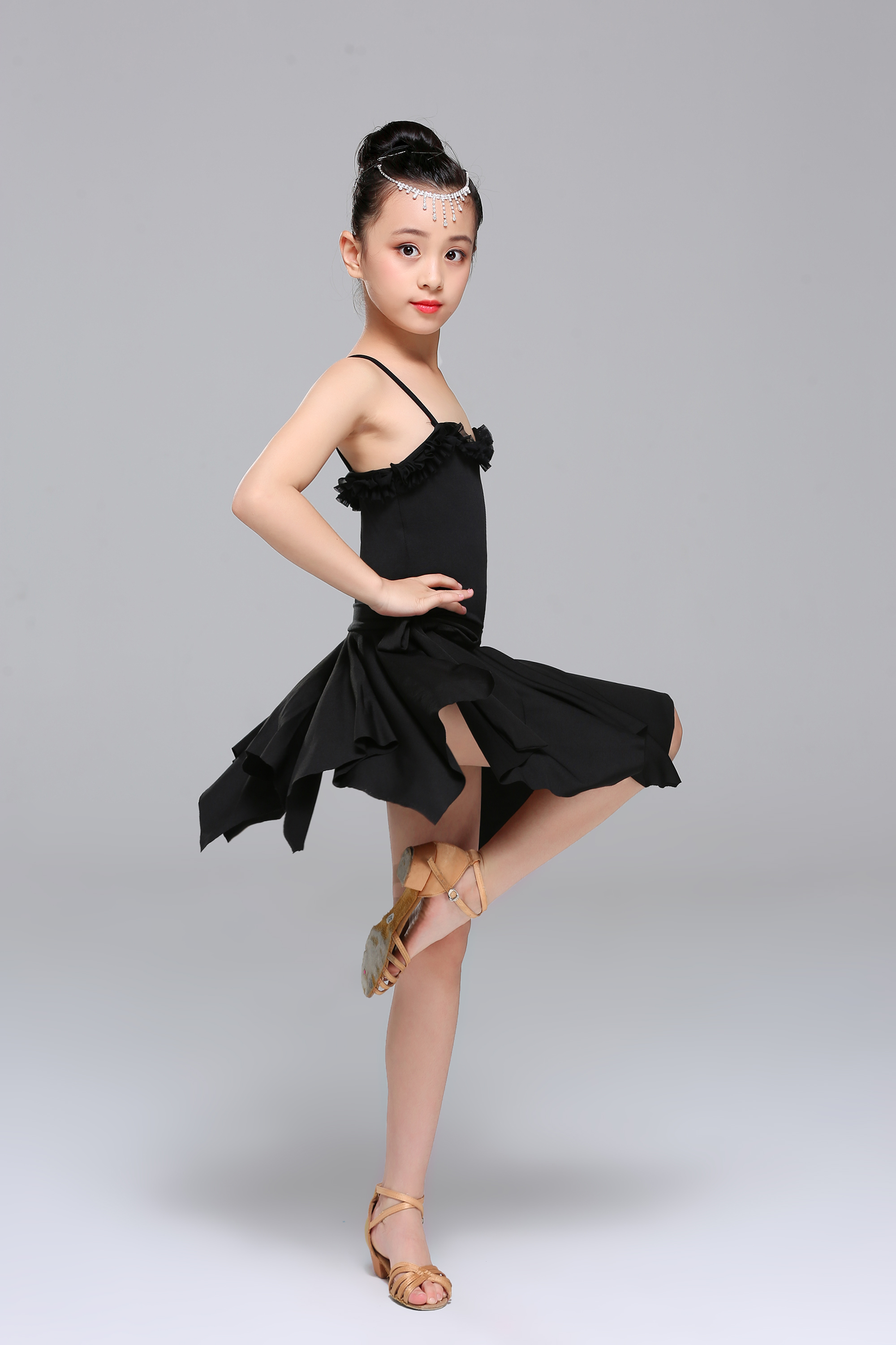 拉丁舞服装女儿童夏季分体舞蹈练功服演出表演服吊带拉丁舞围巾裙