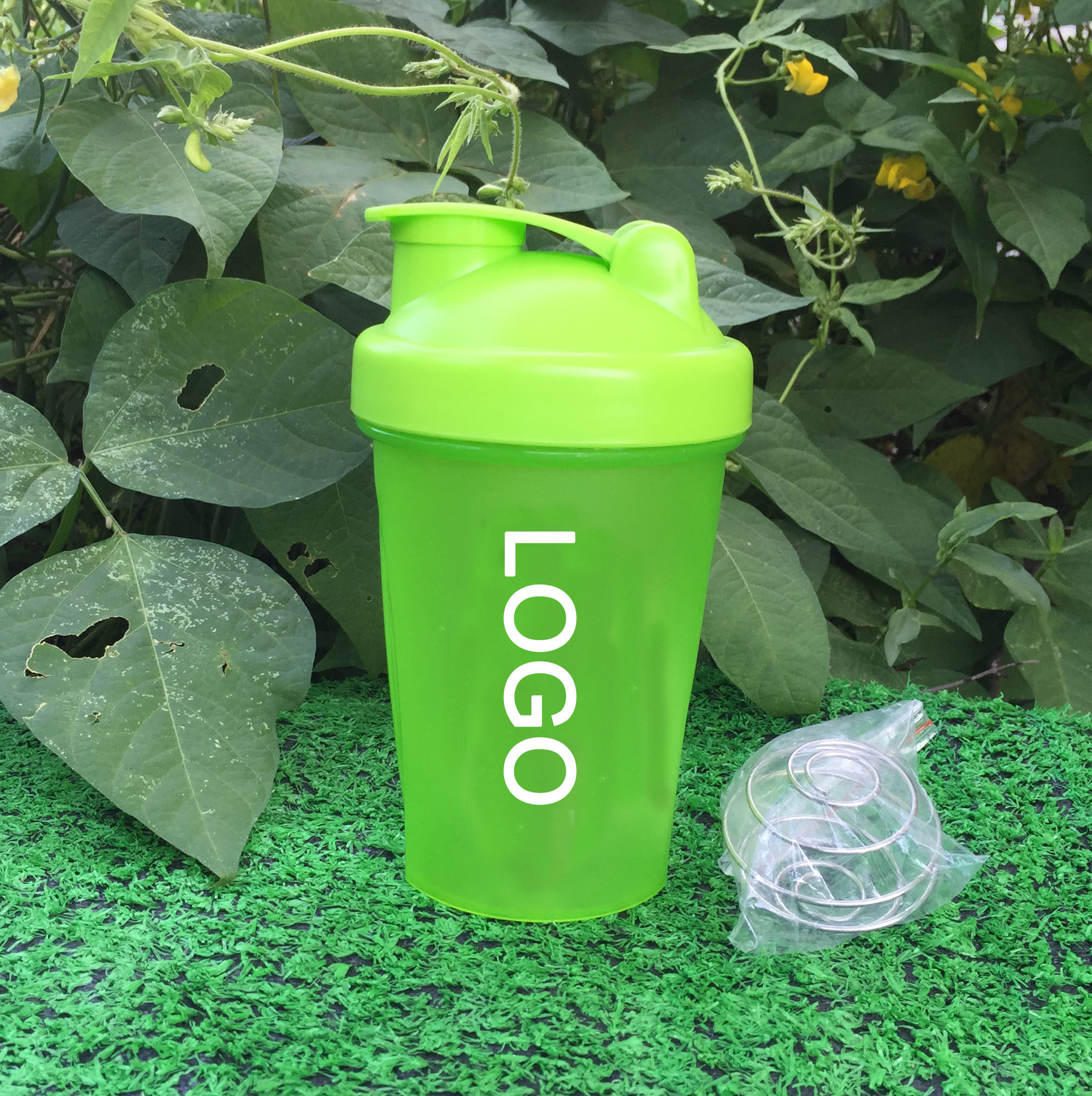 摇摇定制logo400500ml蛋白粉奶昔健身塑料水杯刻度摇摇杯